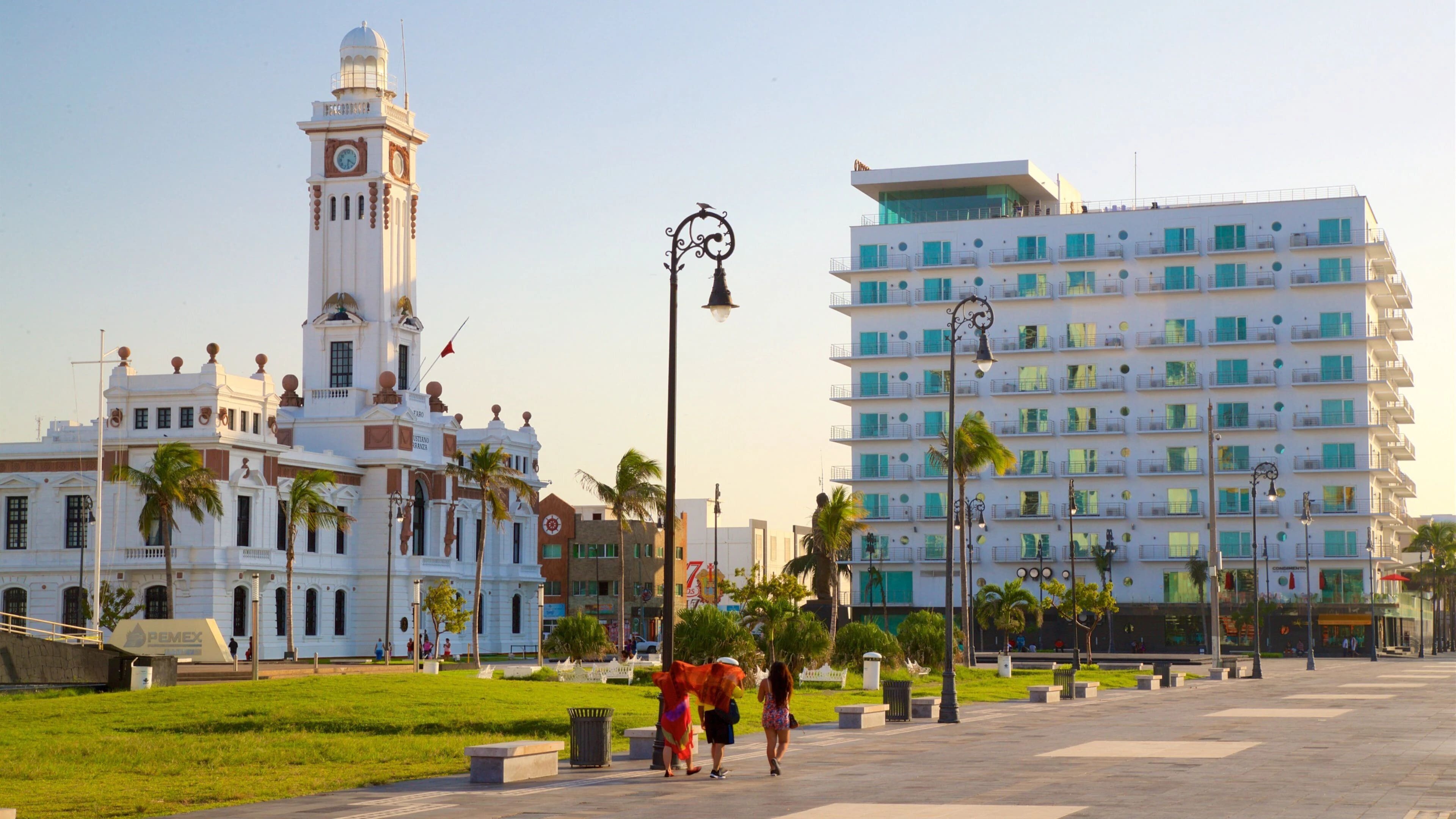 Malecon & Carranza Lighthouse